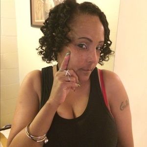 Meet your Posher, Earlene